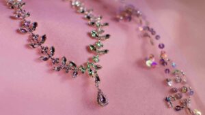 What Makes Gemstone Jewelry A First Choice of Everyone?